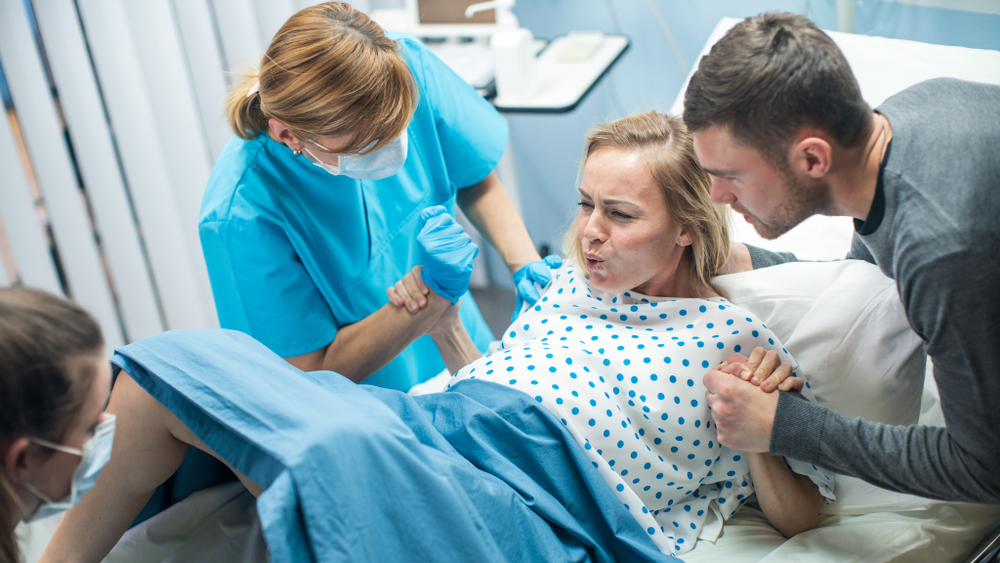 bien-chung-khi-chuyen-da-va-sinh-no-1