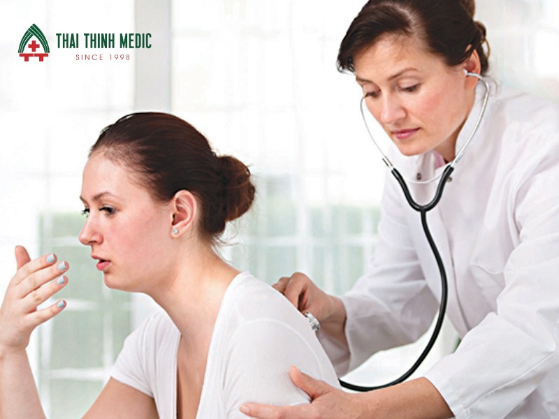 dau-hieu-viem-phoi-nang-tham-kham